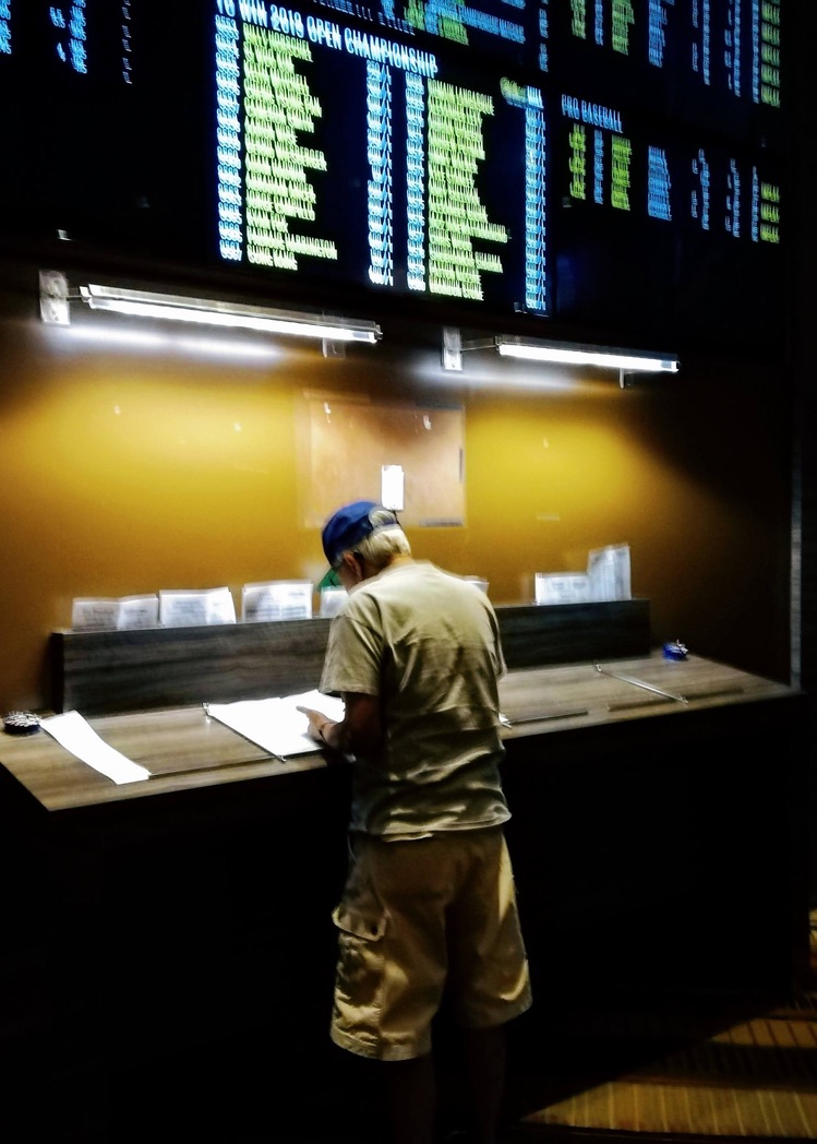 Dump Sports book affiliates and middlemen: A Call to Handicapper Influencers